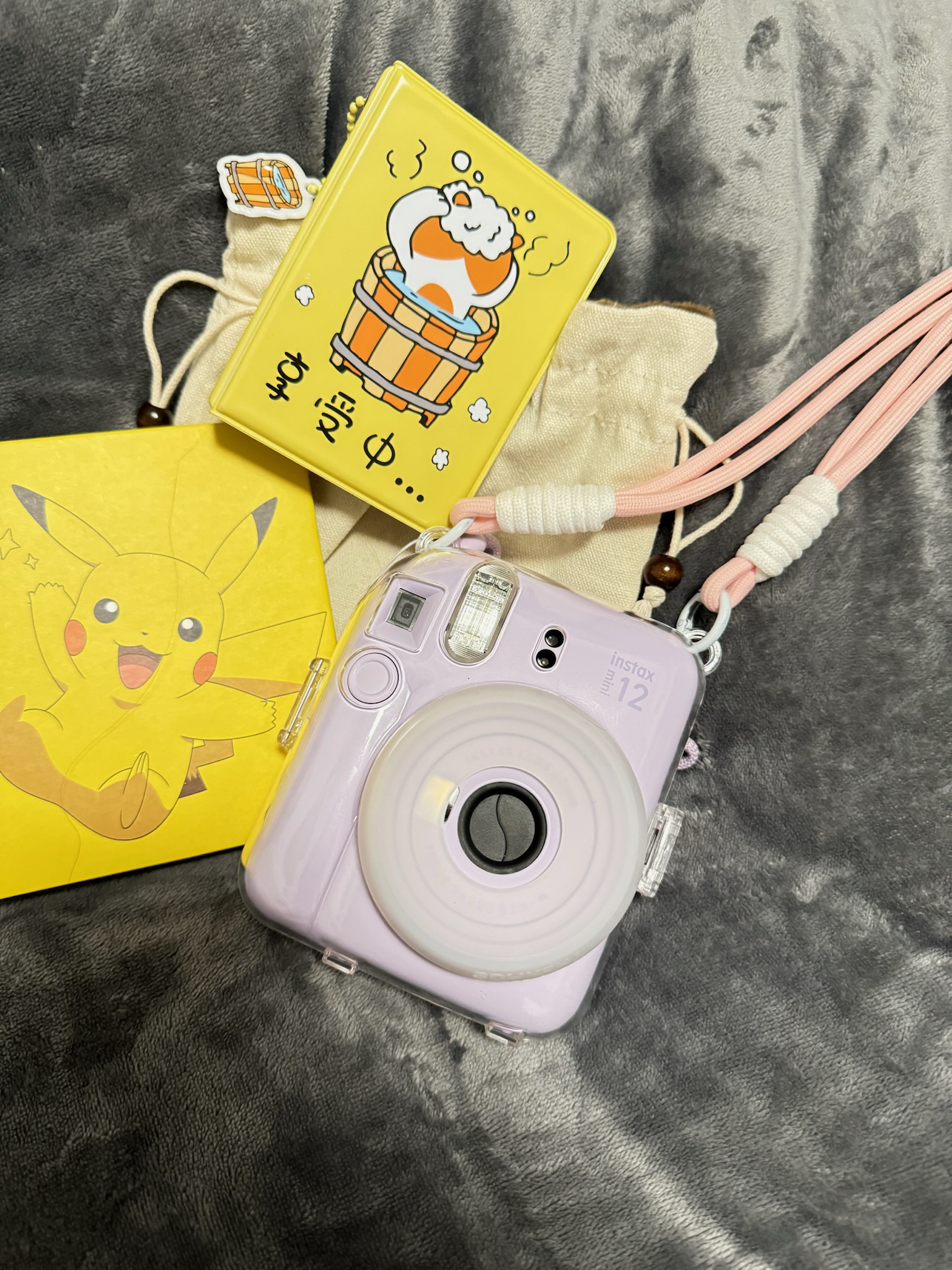 《拍立得：即时捕捉生活的缤纷色彩与惊喜瞬间》