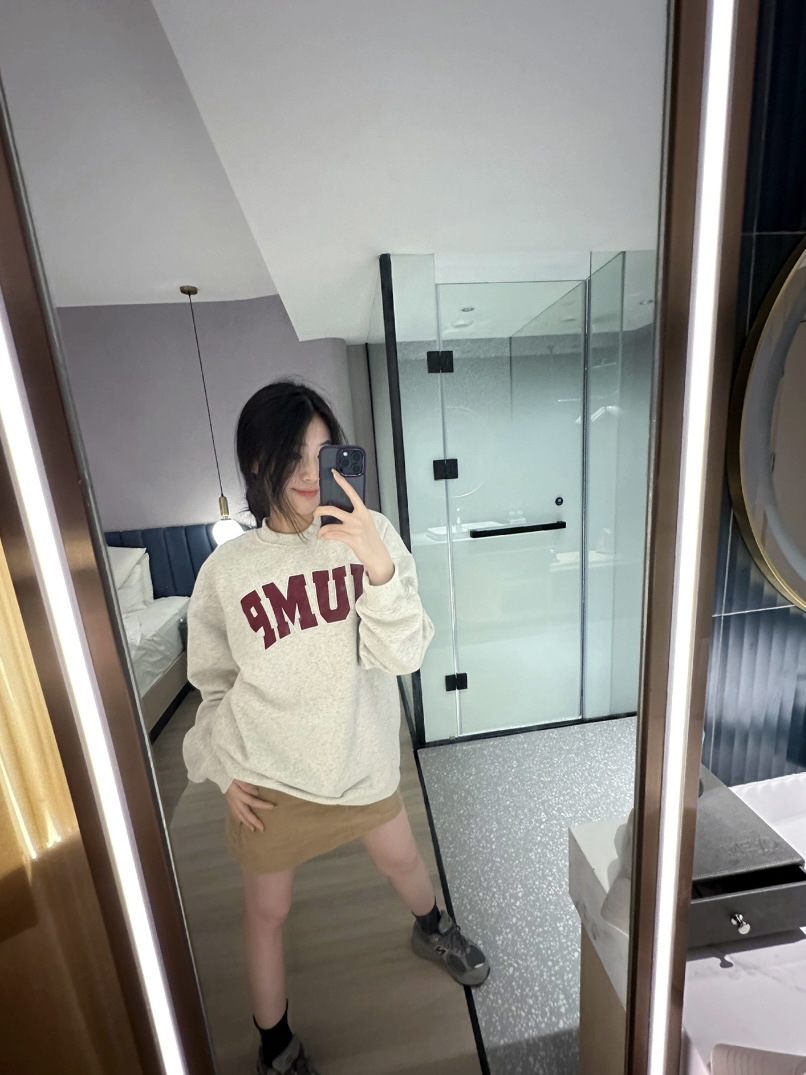 姐妹们，今天我要疯狂打CALL的这款卫衣