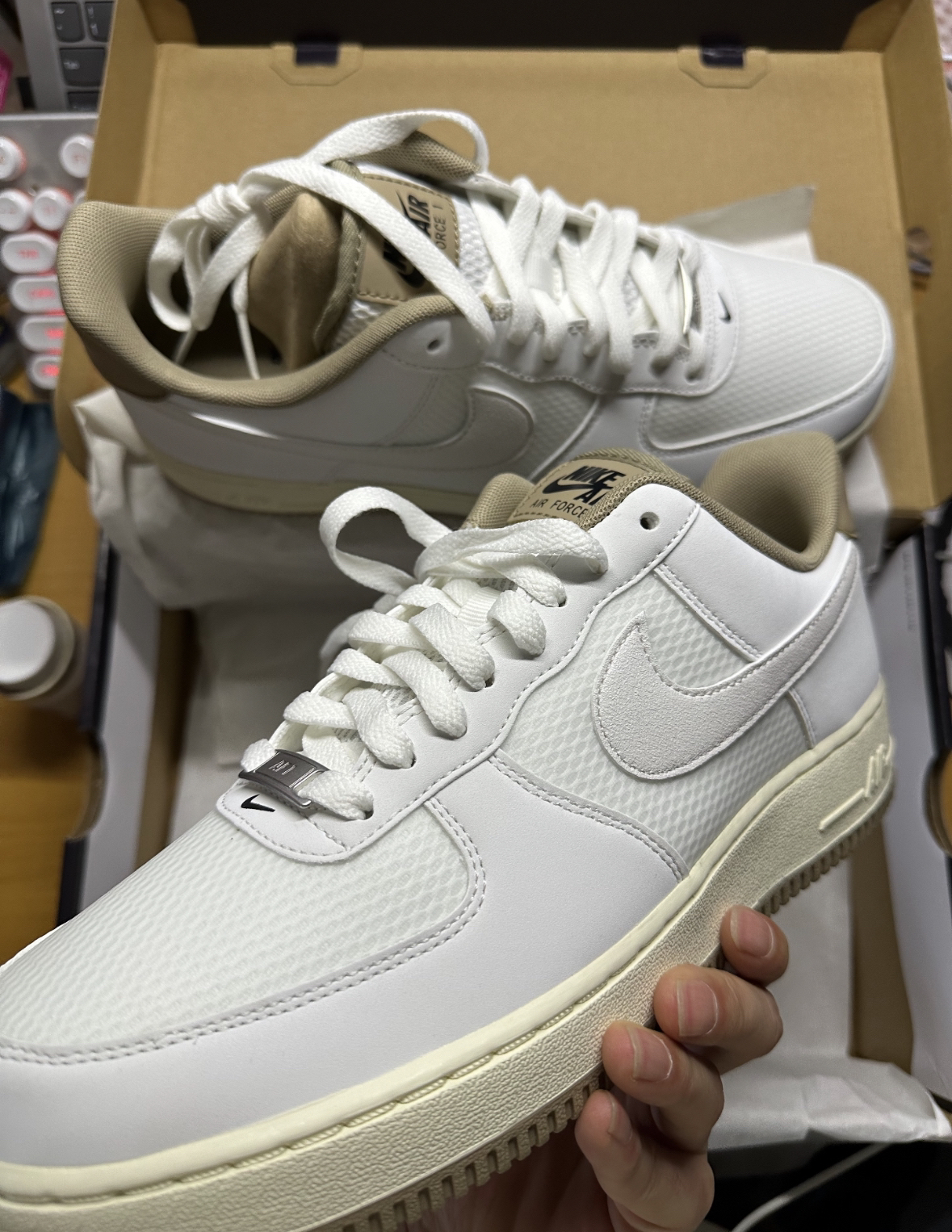 有透气孔的af1？ 🤔🤔🤔🤔🤨🤨