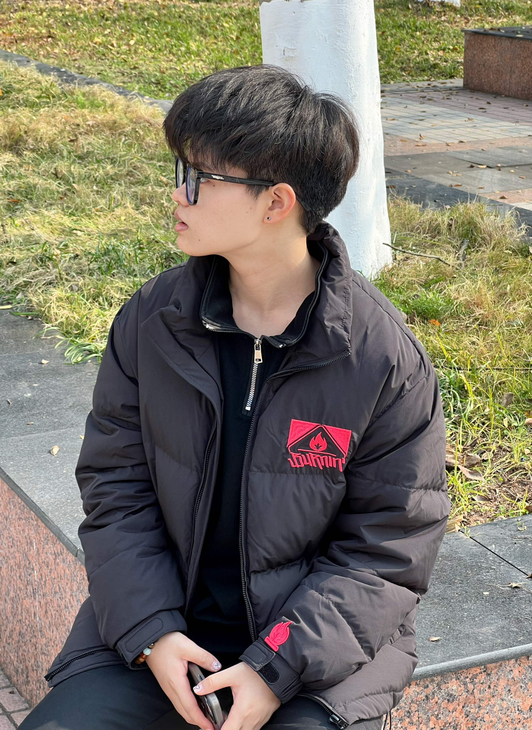 这件黑色羽绒服真的太帅了！
