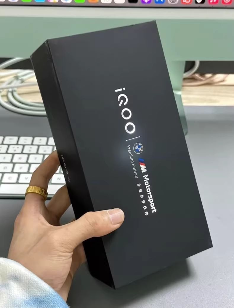 红米K80再见了！16GB+1TB突降1300元，高端骁龙8Gen3旗舰大跳水