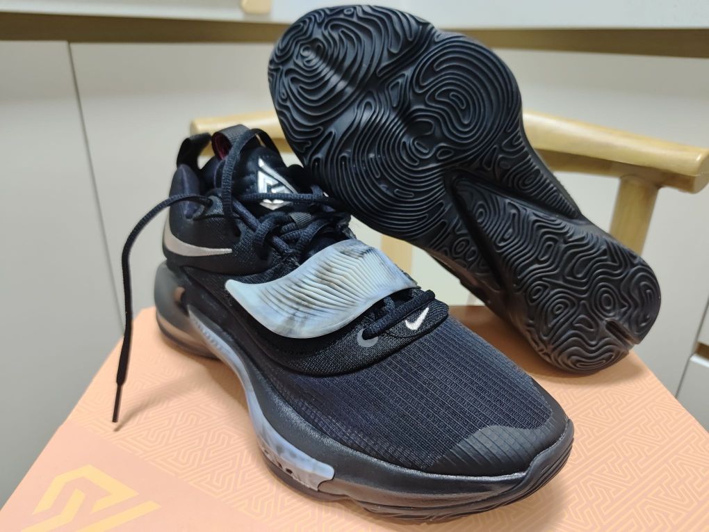 Nike Zoom Freak 3 大理石黑！