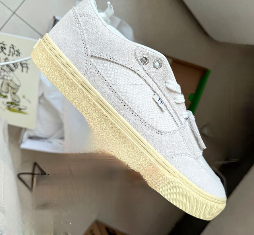 这双灰白板鞋能给你什么惊喜？