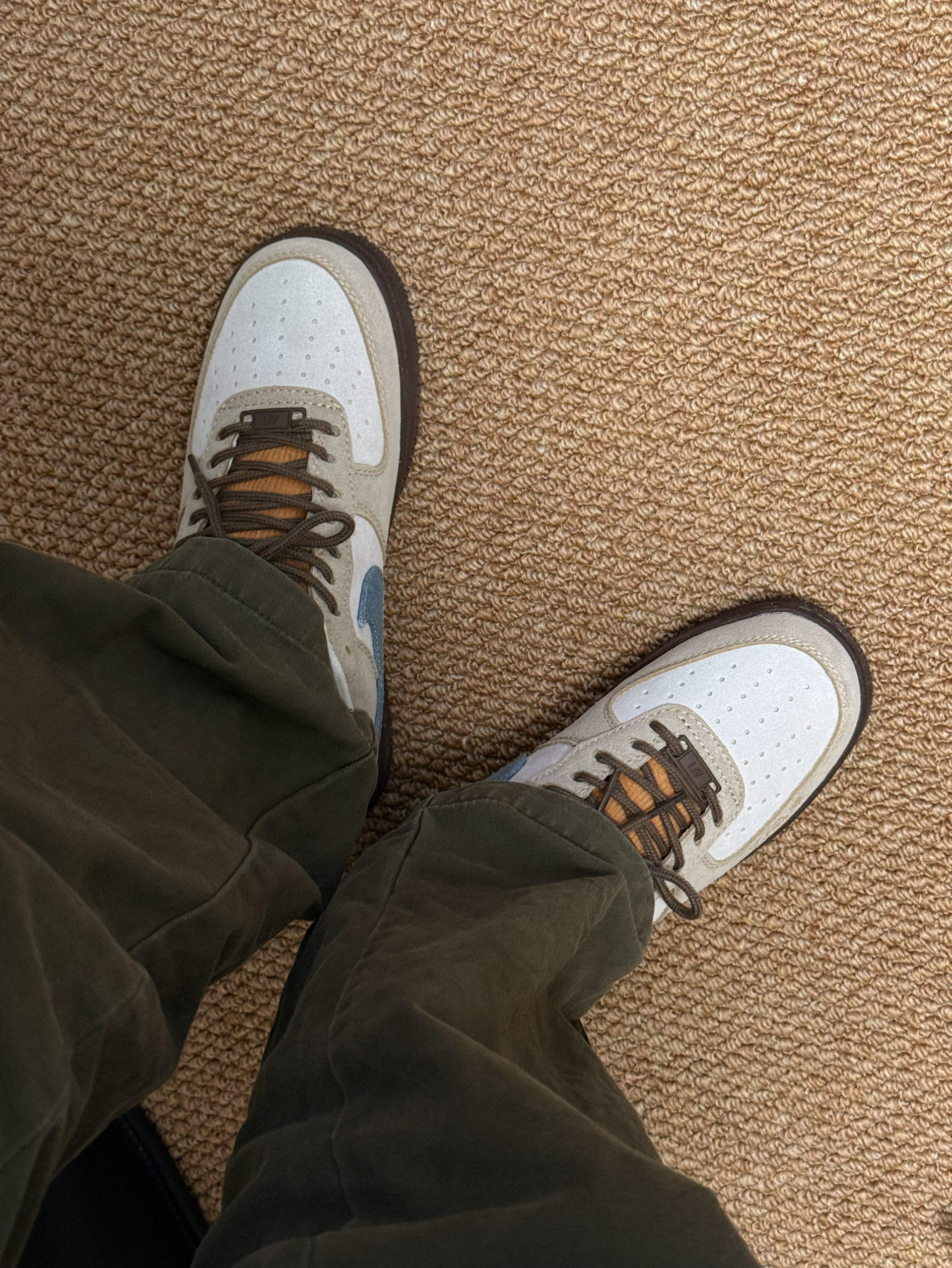 新年穿啥鞋？蛇年战靴就它了——Air Force 1