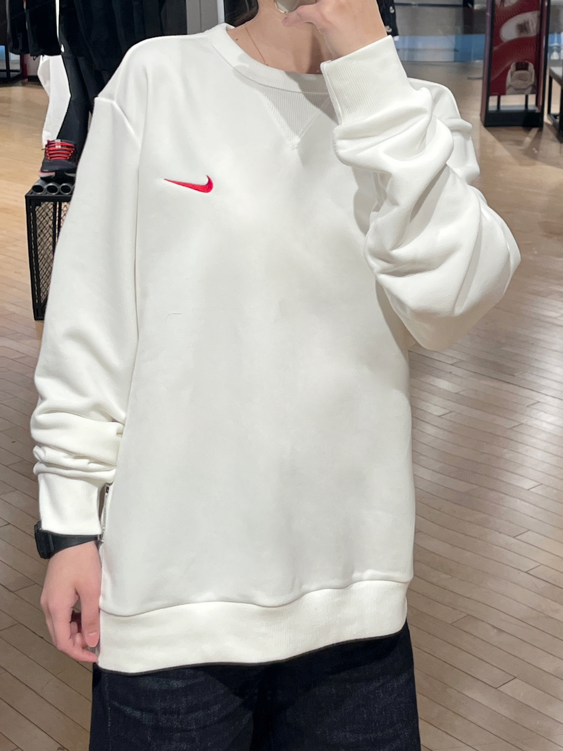 女生闭眼入的Nike卫衣✨

姐妹们，挖