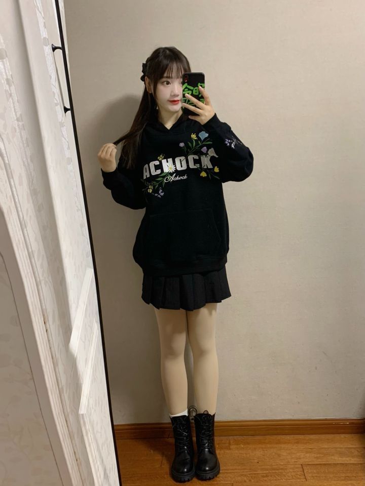 A chock|又甜又帅的黑色刺绣卫衣来喽!!
