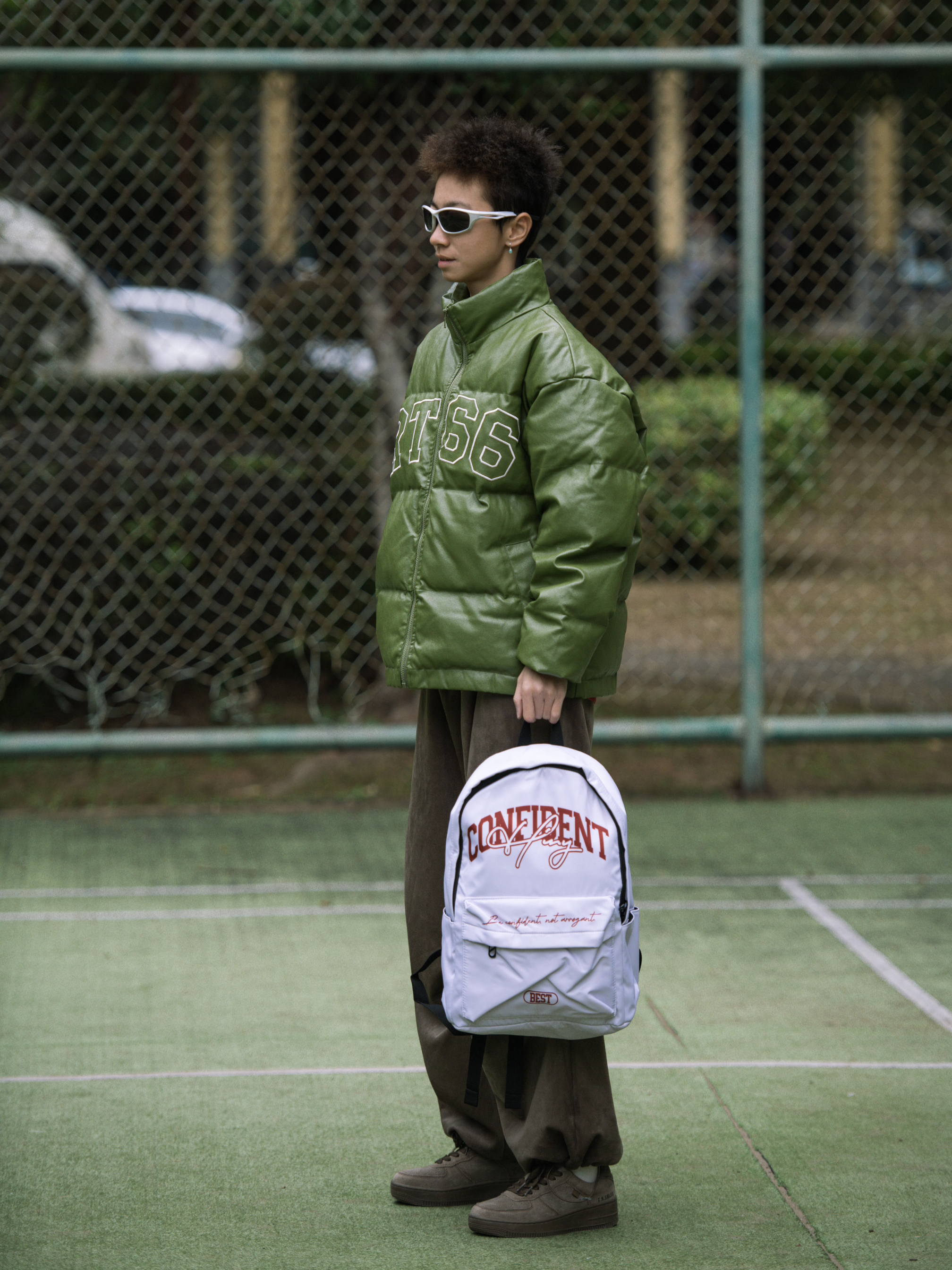 是不是永远缺这么一个双肩包？