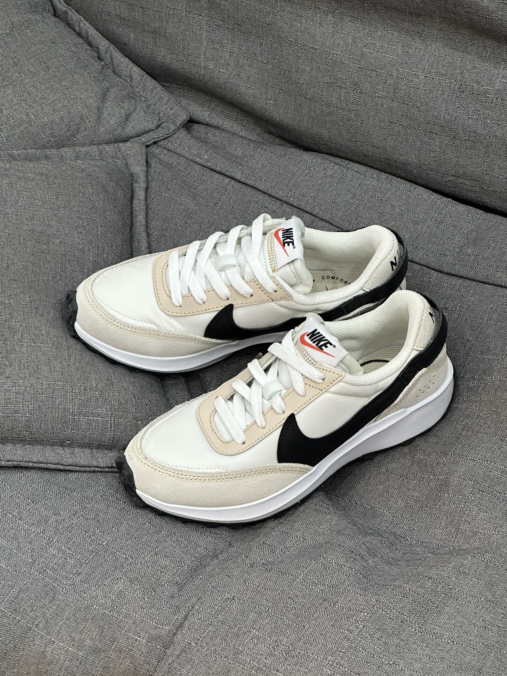 情人节礼物指南  ｜  Nike Waffle Debut 白棕🍨