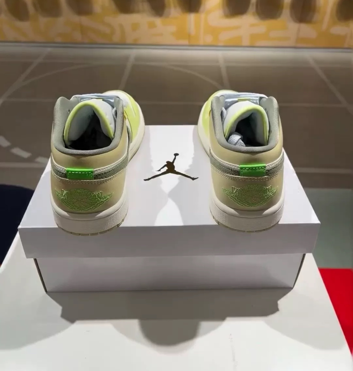 🌟【Air Jordan 1 Low "绿野仙踪" | 春夏出街必备の清新氧吧鞋】🌟