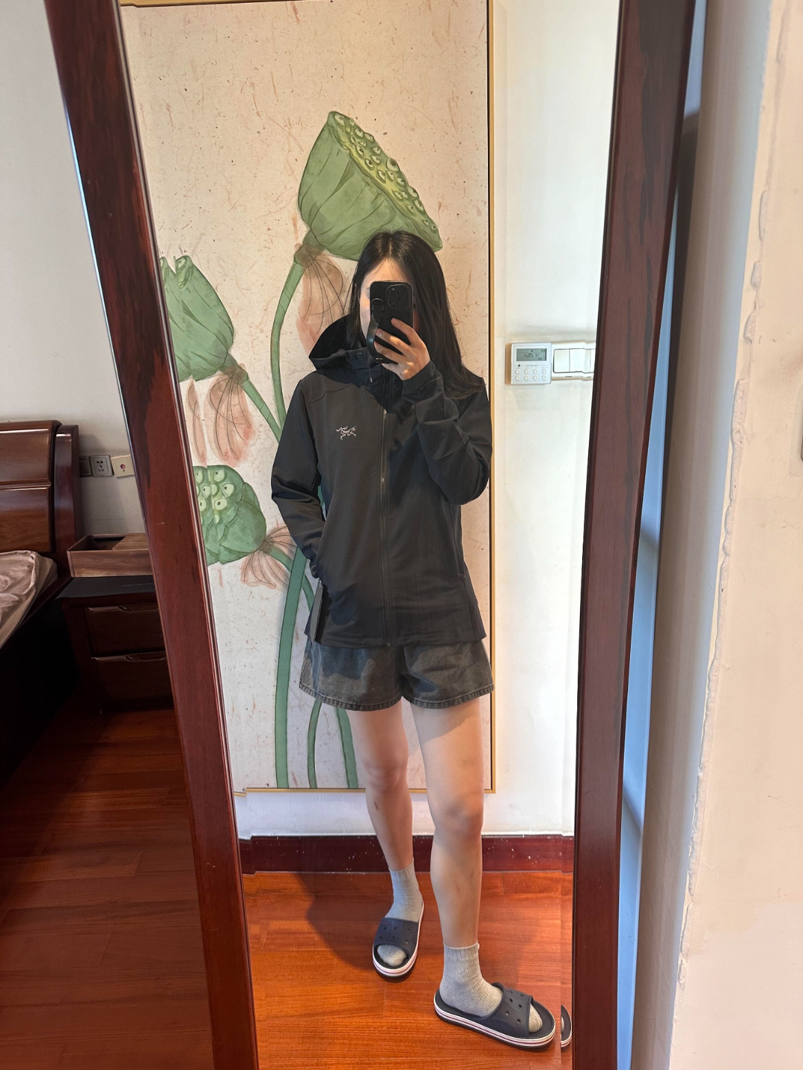 始祖鸟 显瘦不挑人的品质冲锋衣
