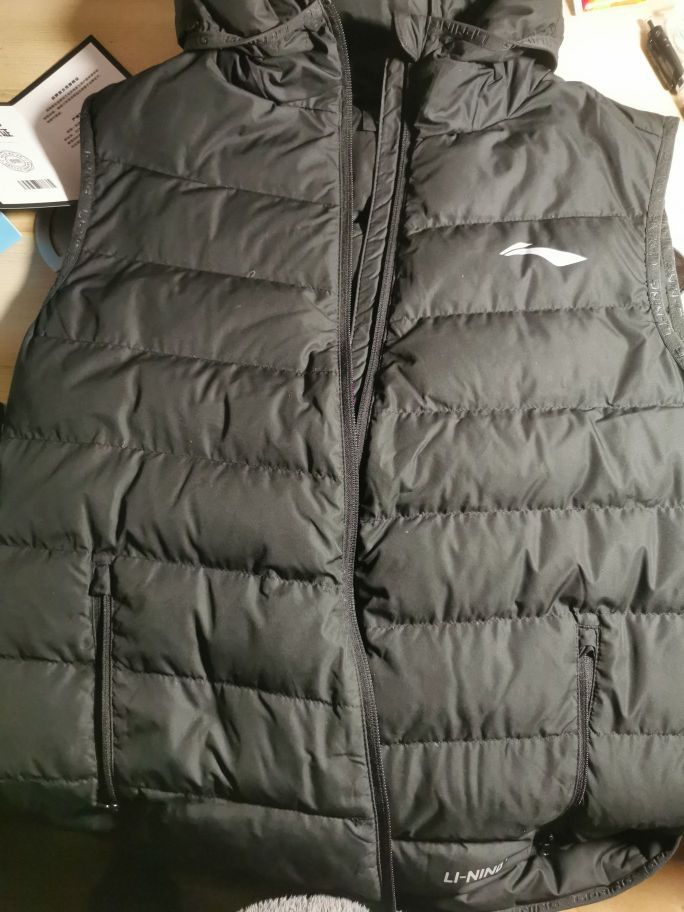 推荐治愈立领羽绒服。