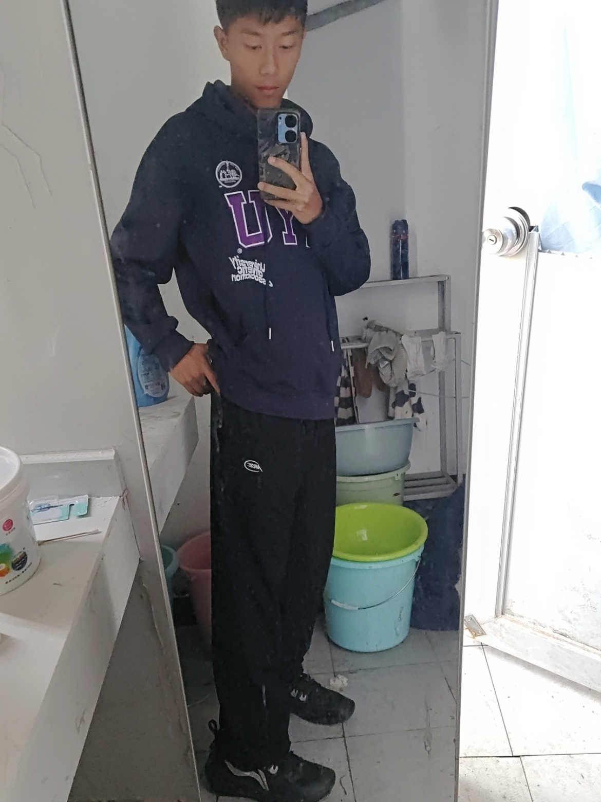 Niceid 卫裤中的天花板