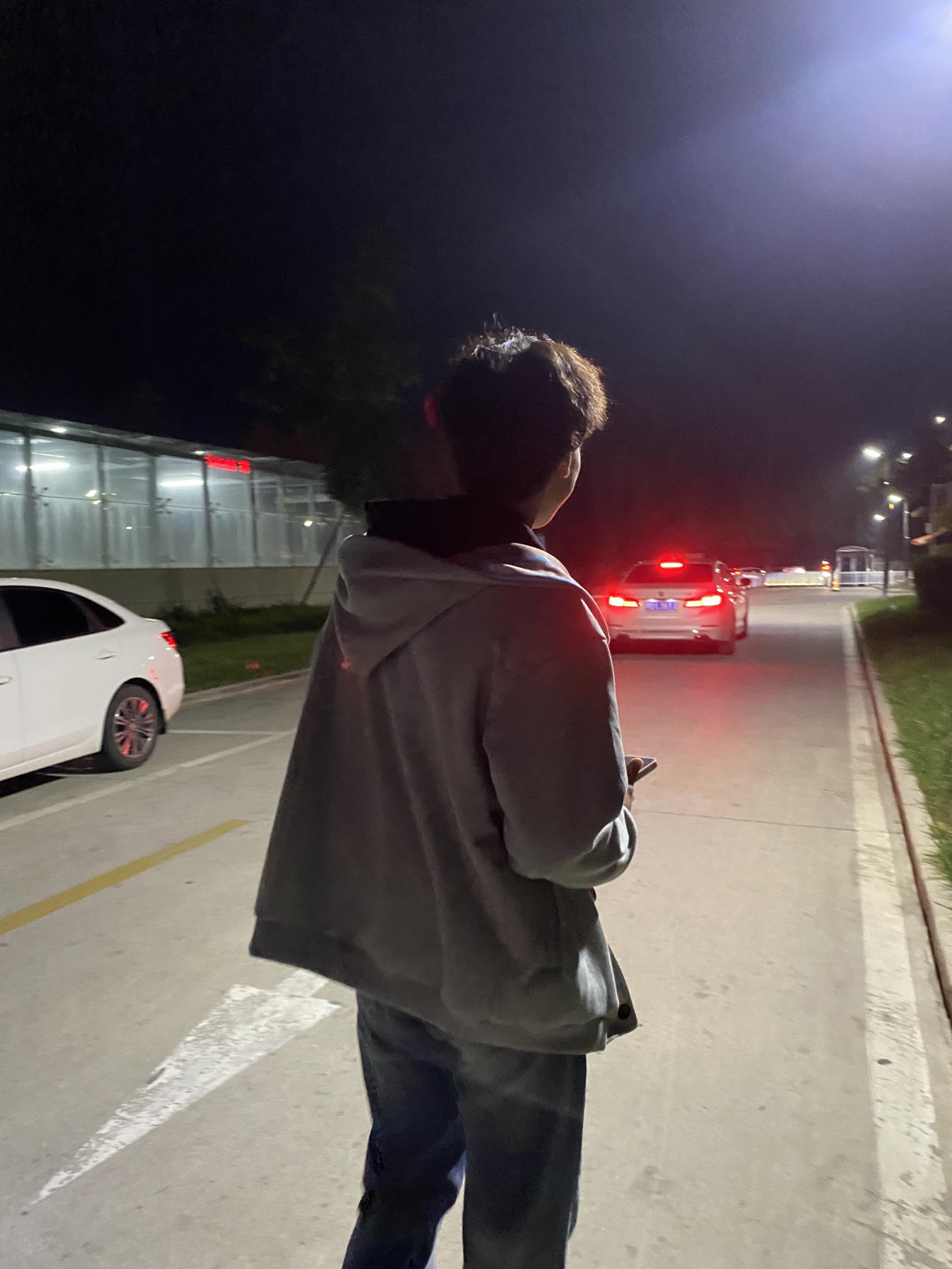 当时太幼稚了 总在睡觉的时候幻想着我跟你