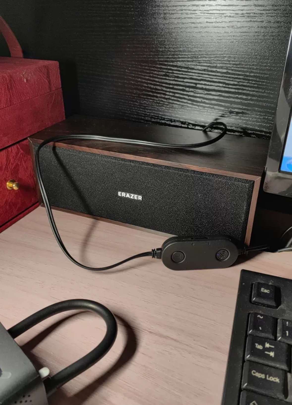 木质音箱，双声道设计，入手不亏