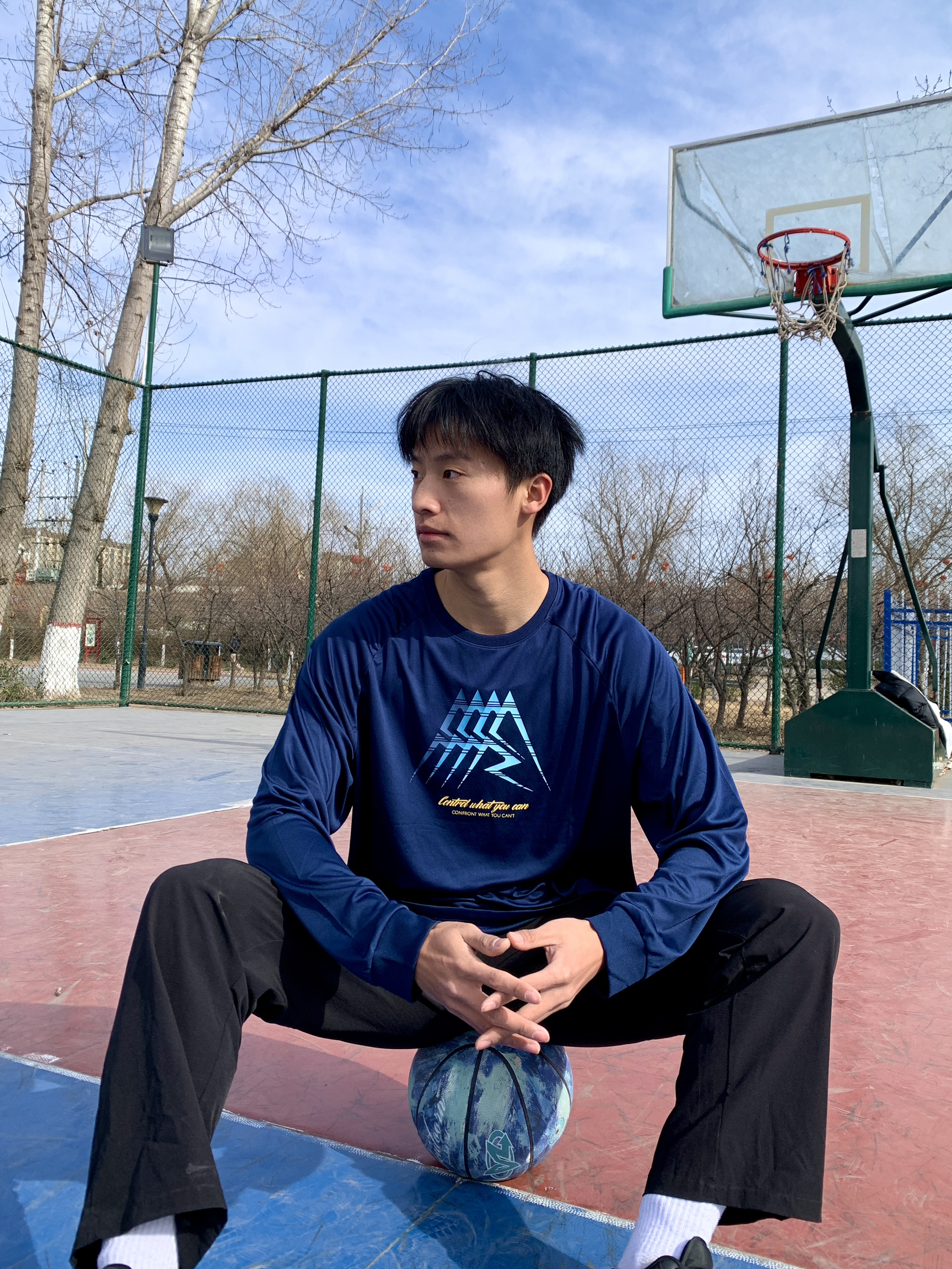 男大体育生日常运动穿搭