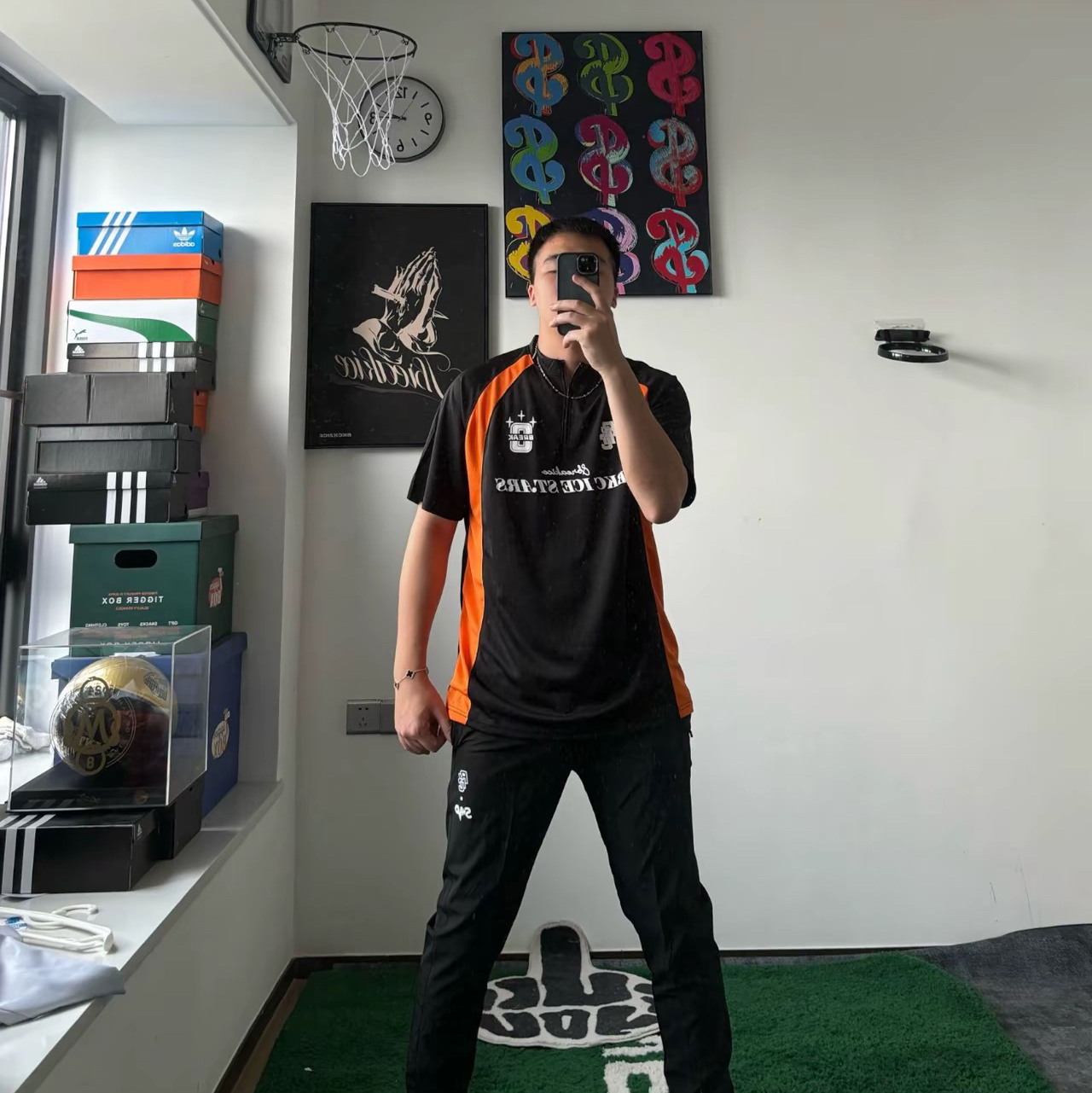 哇哦！BKC 联名 SMVP 黑色运动长裤简直太酷啦！