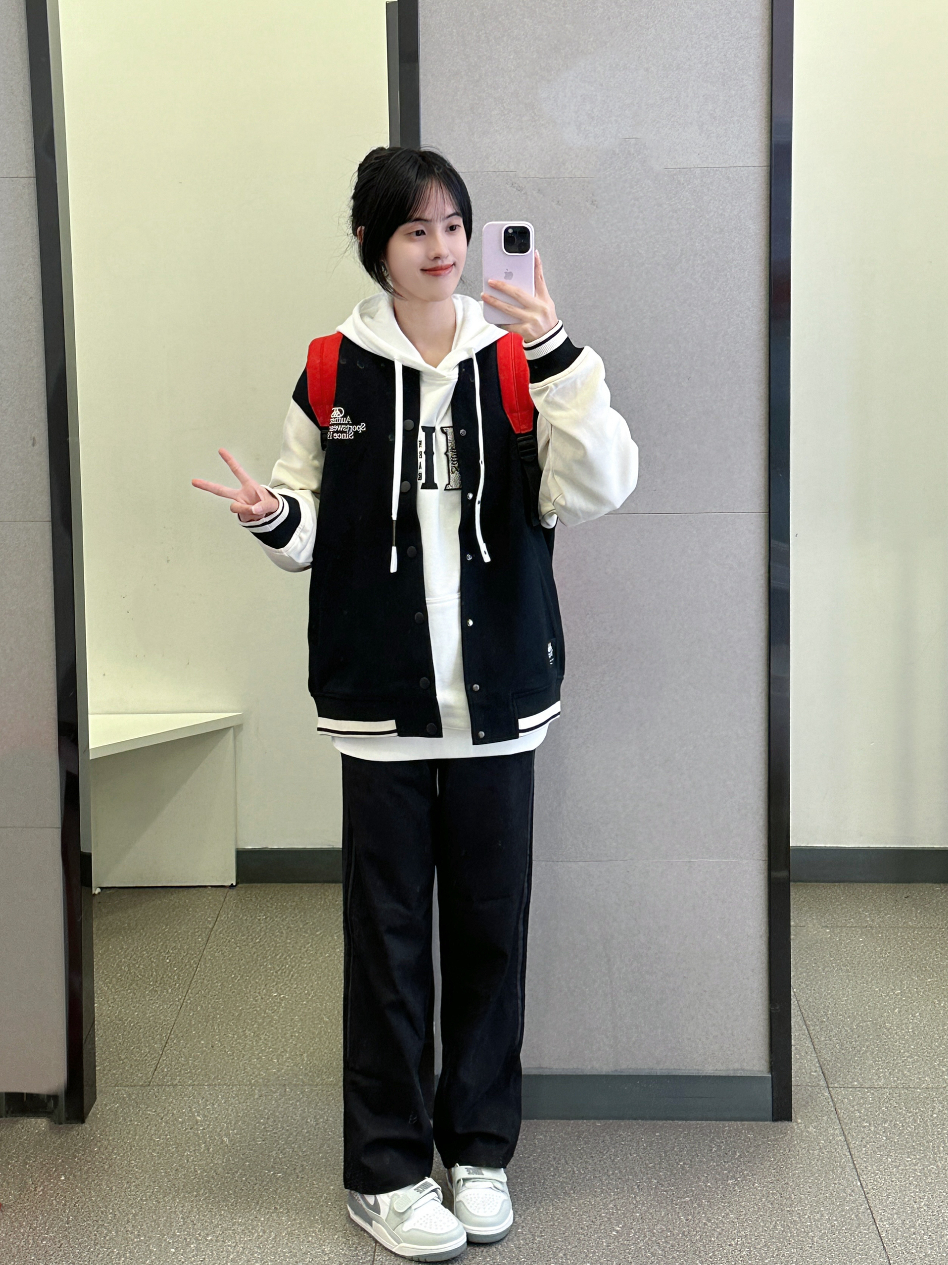 今日黑白配！