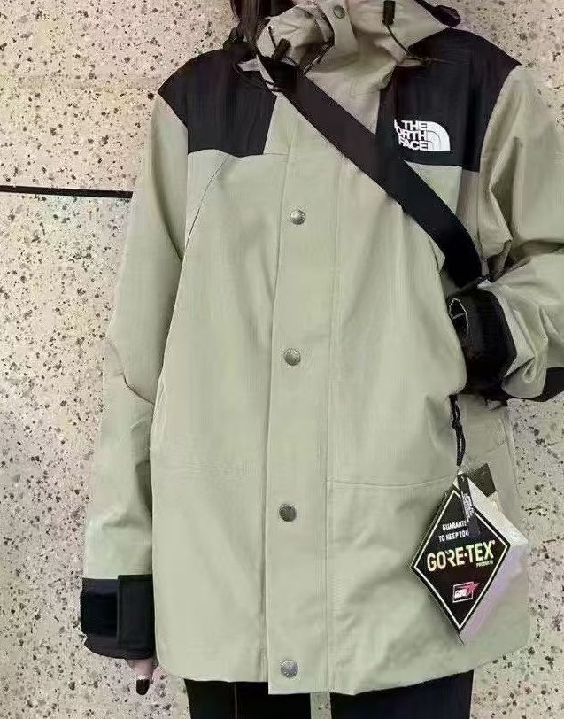 #大学校服北面   冲锋衣