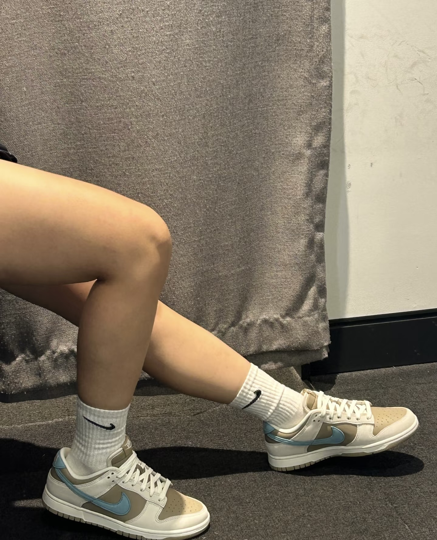 宝子们，今天必须给大家种草这双Nike Dunk Low米棕蓝板鞋！