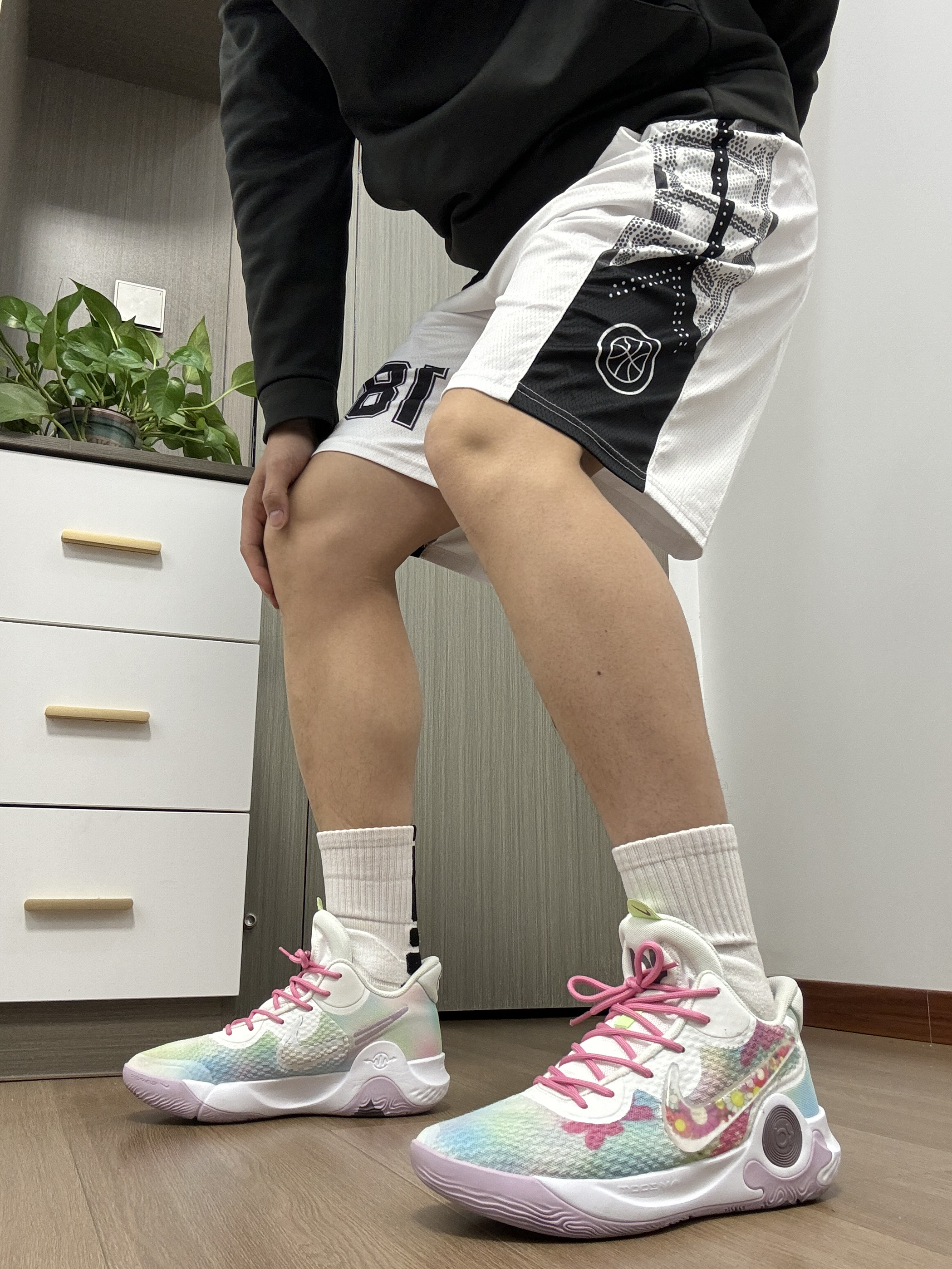 我又快乐了！宝藏定制款球鞋来啦😎