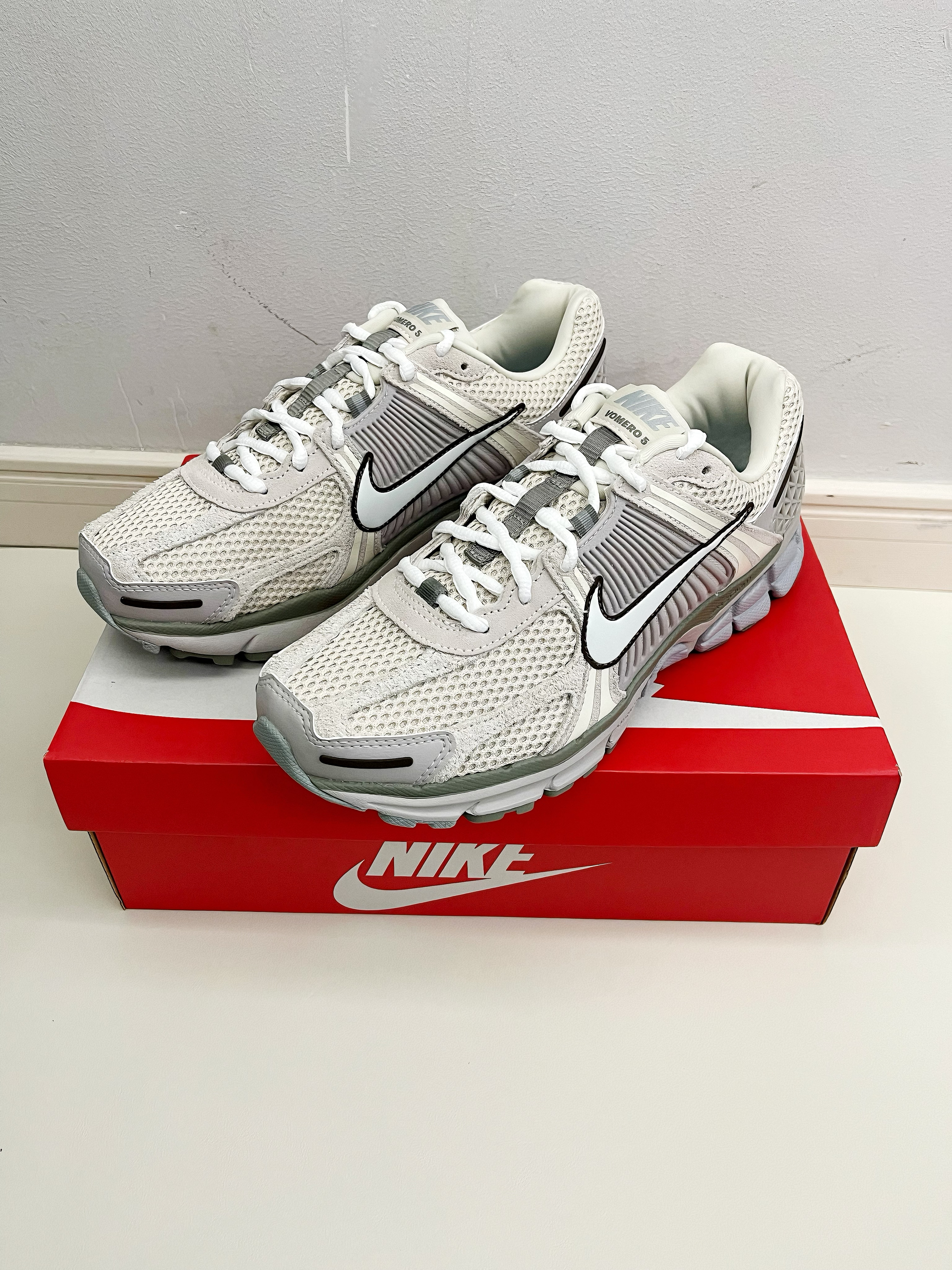 复古潮流板鞋NikeZoom vomero5