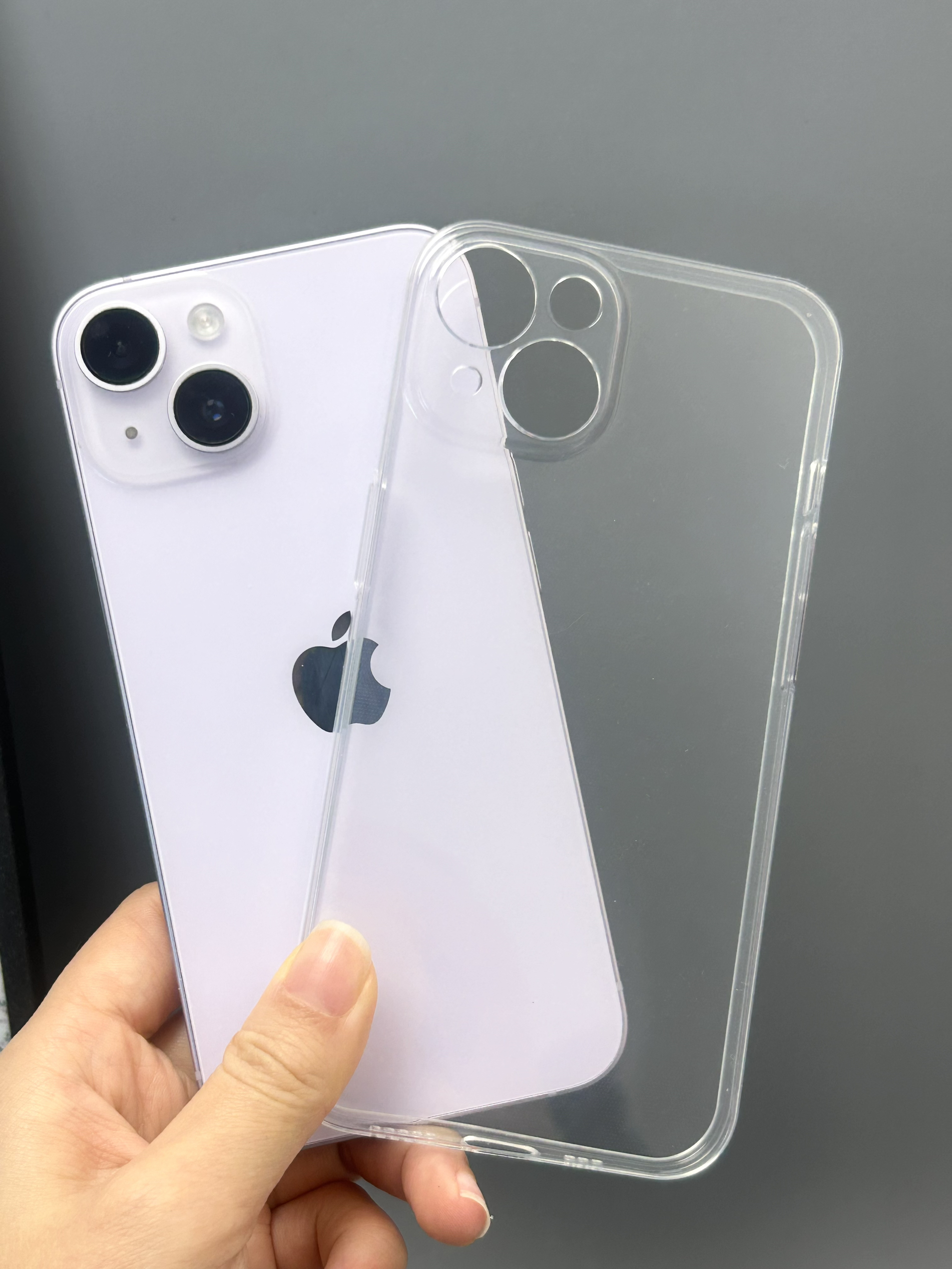 好喜欢iphone14的裸机手感!