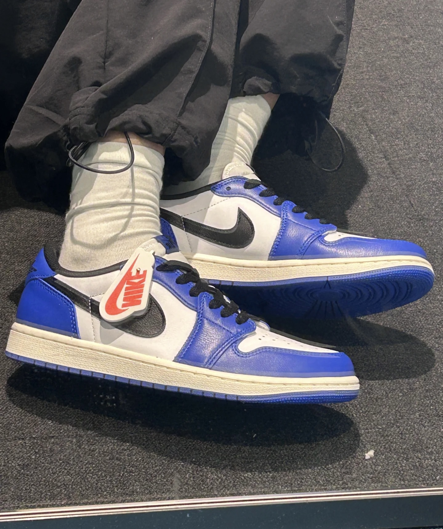 宝子们,必须来分享我最近超爱的一双板鞋——经典的 Nike Air 款式。