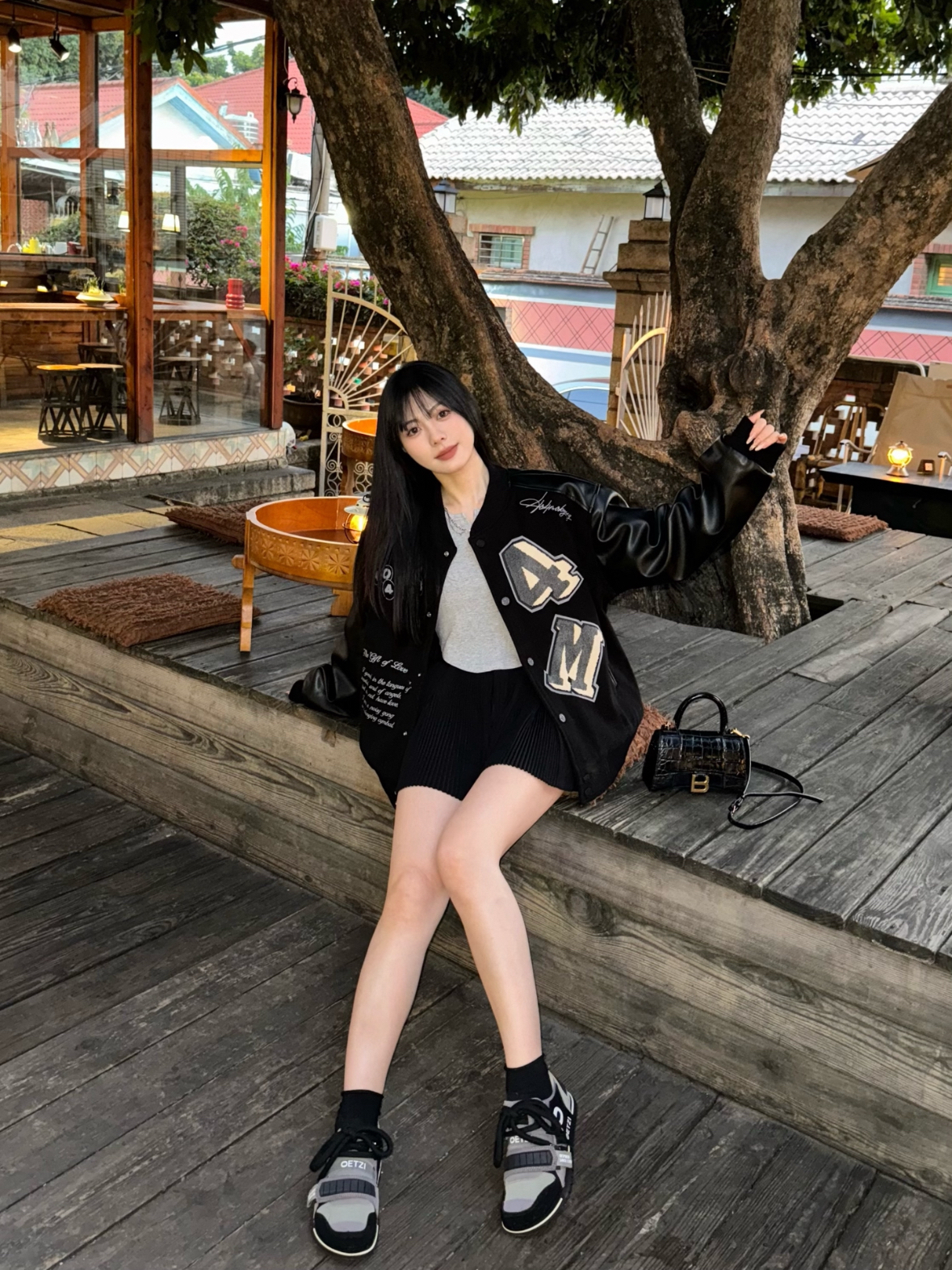 暗夜魅影，字母夹克酷翻街头🖤
