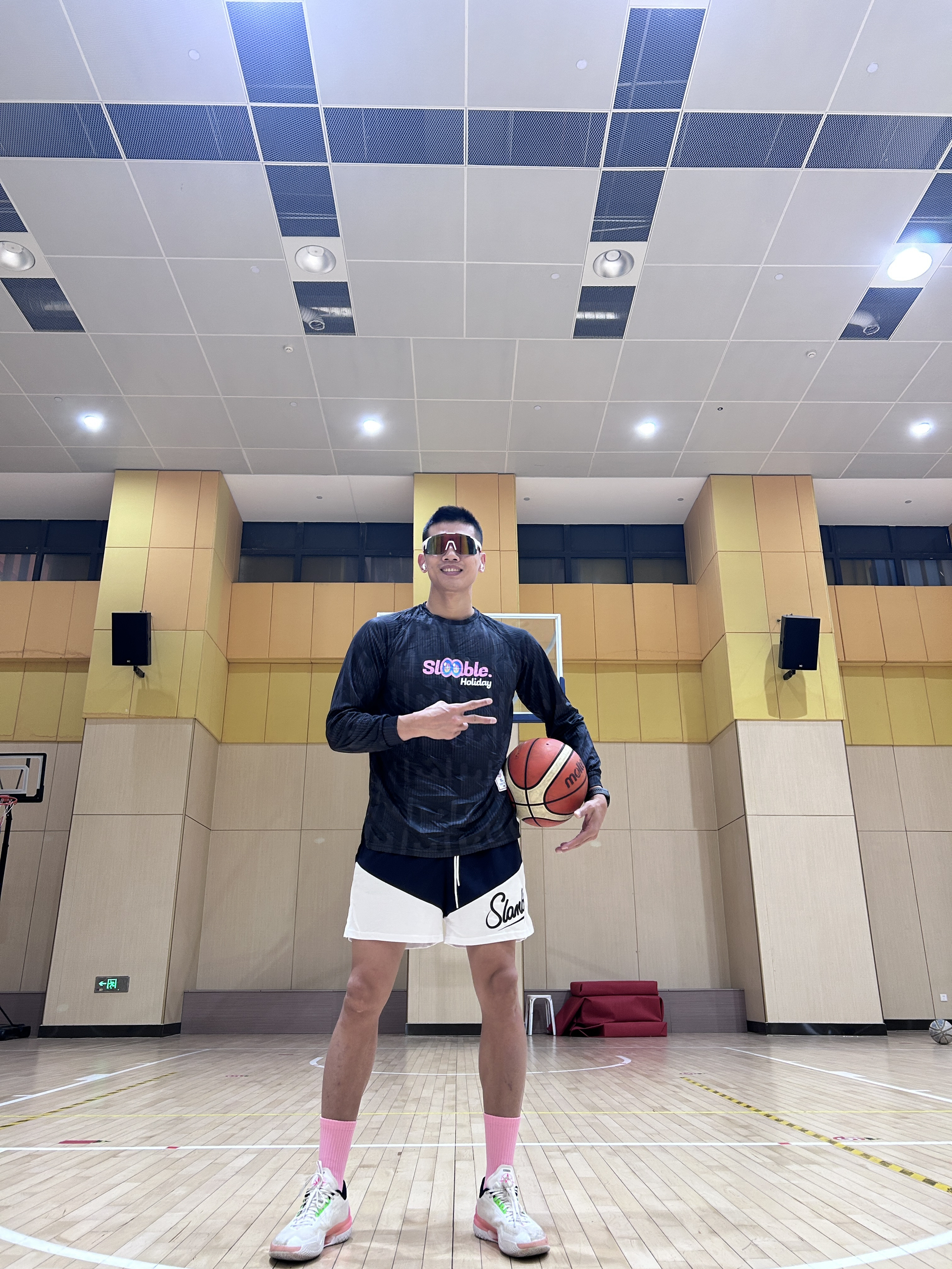在篮球场上我仍是少年🏀