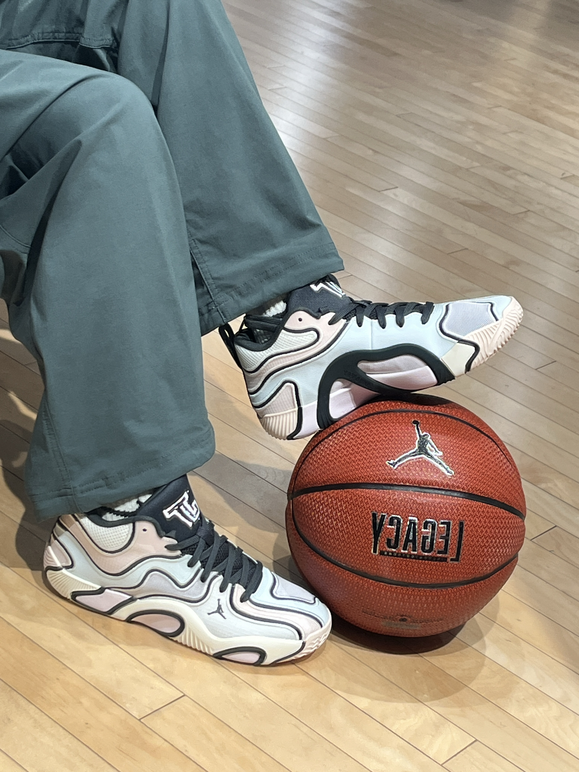 这双Tatum 3不火完全没有道理啊心9