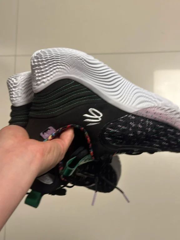 🔥【UA Curry 9 实战测评】库里同款「攻防一体」！轻到起飞，稳如磐石，这双鞋直接封神？⚡
