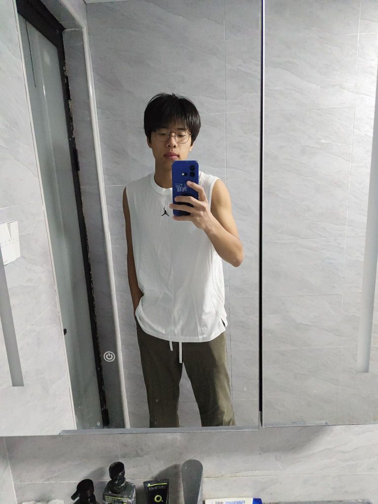 身高｜体重：185｜71kg


👔 上