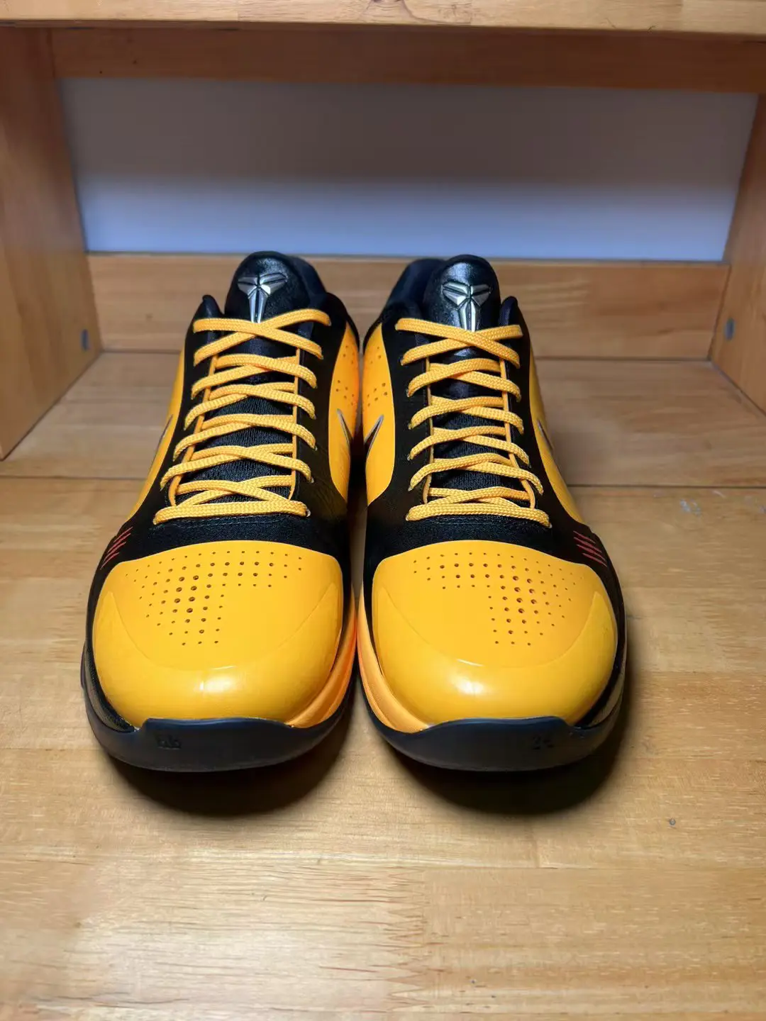 Nike Zoom Kobe 5 科比5 黑黄李小龙低帮球鞋 CD4991-700