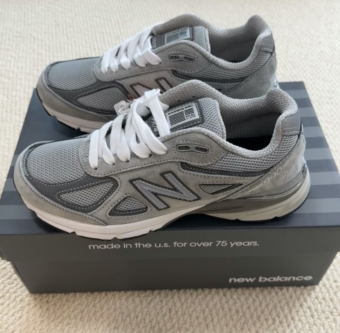 New Balance990v4