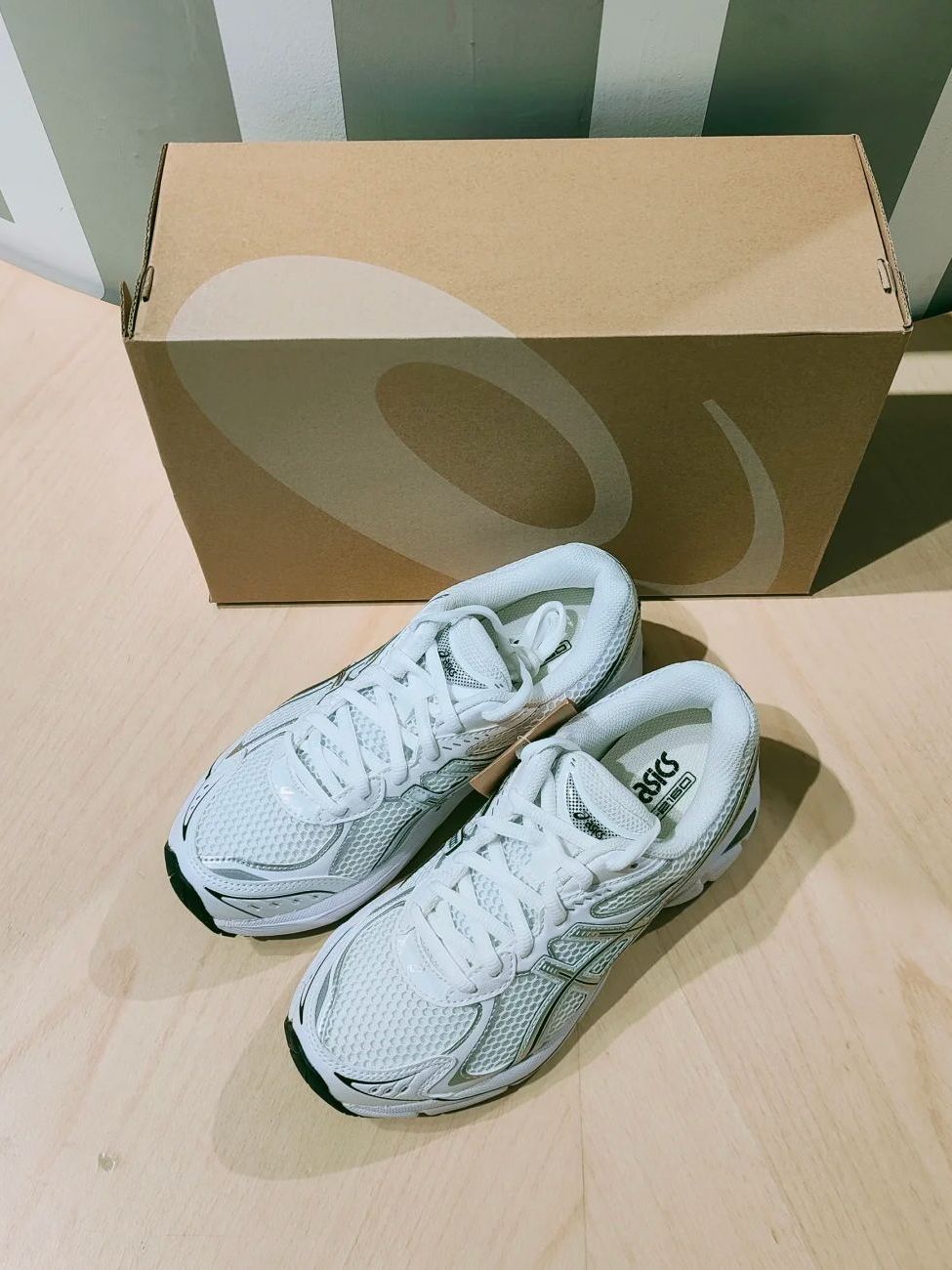 春夏怎么少得了小白鞋呢GT-2160黑白银