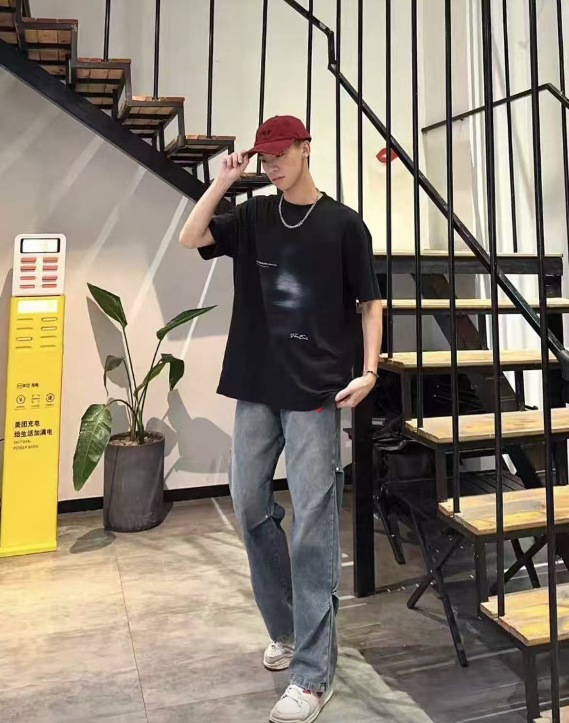 🌟 小众宝藏！直筒褶皱牛仔裤，随性又时髦