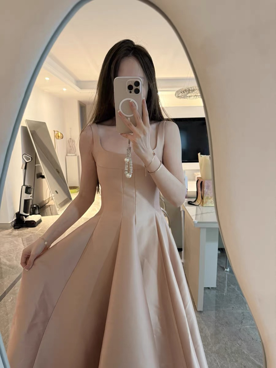 百来块就可以买到的晚礼服~