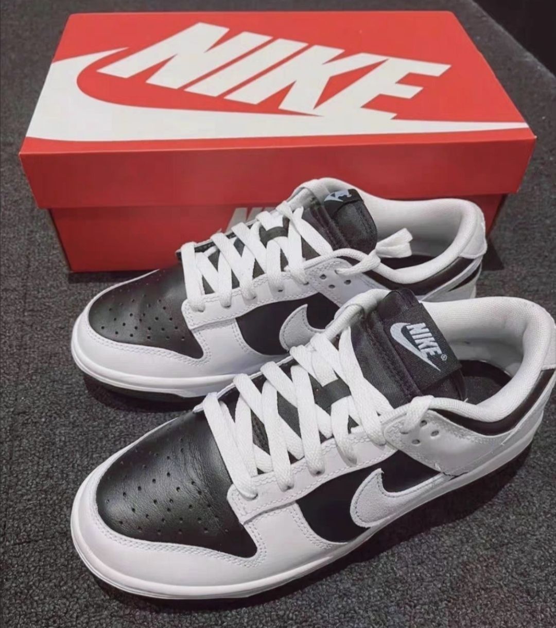 Nike Dunk Reverse Panda 2.0:时尚与经典的碰撞,舒适与个性的融合