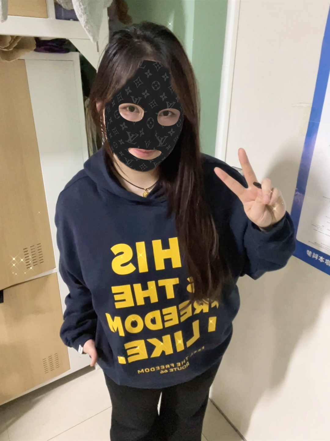 藏蓝色➕黄色英文 巨巨巨显白！！