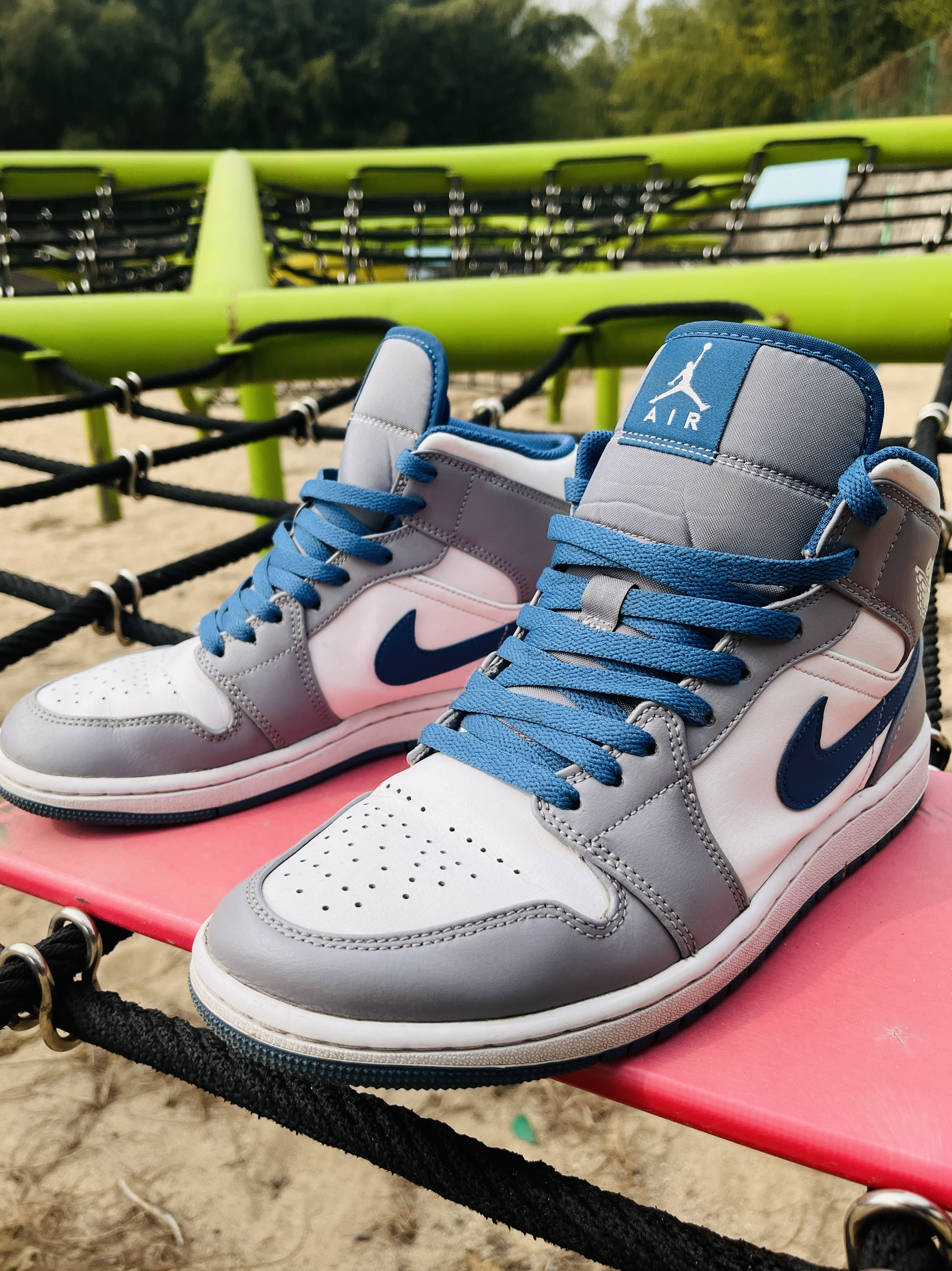 AJ 1 mid “true blue”白灰蓝配色 是你喜欢的吗！