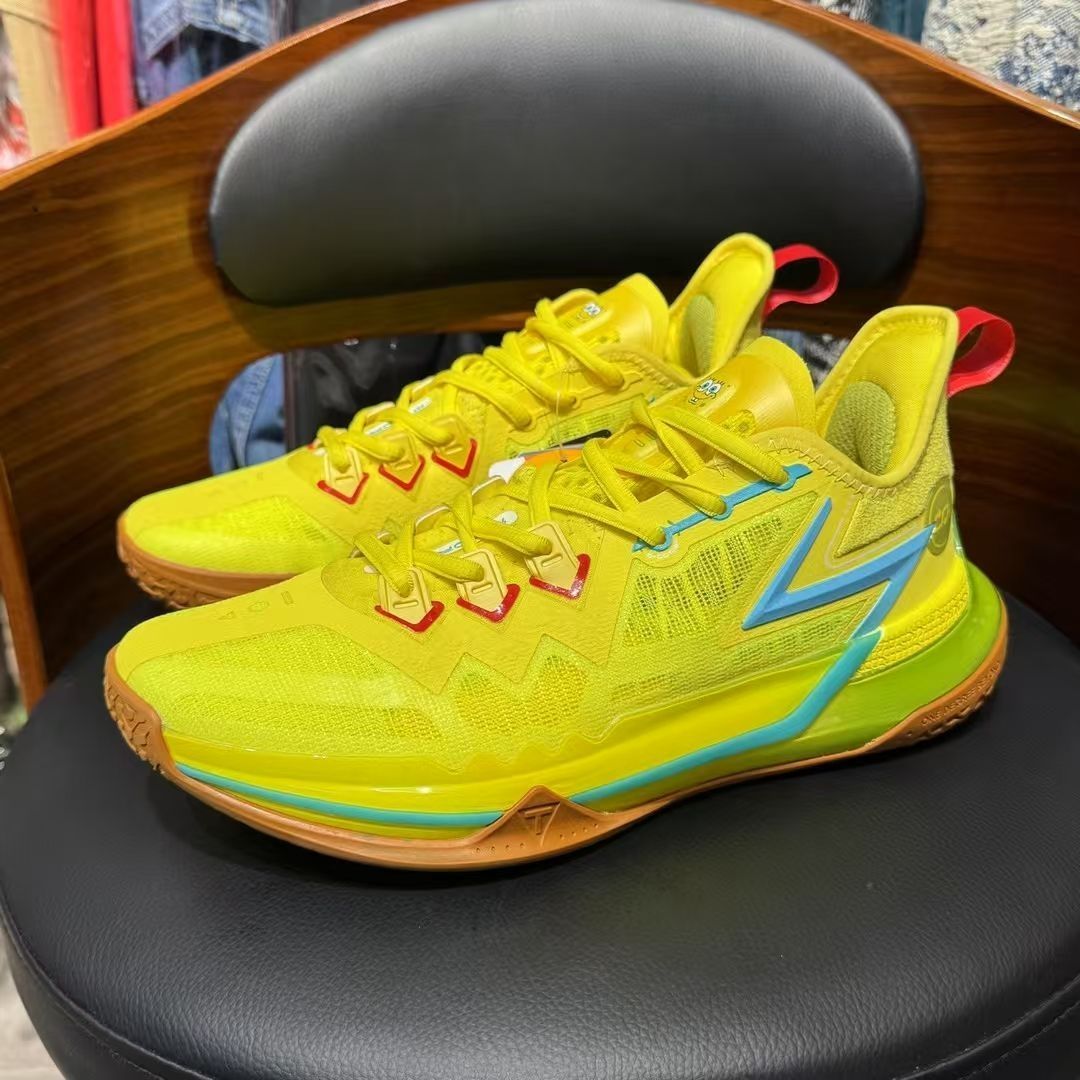 这鞋👟也是帅得没边了✨✨