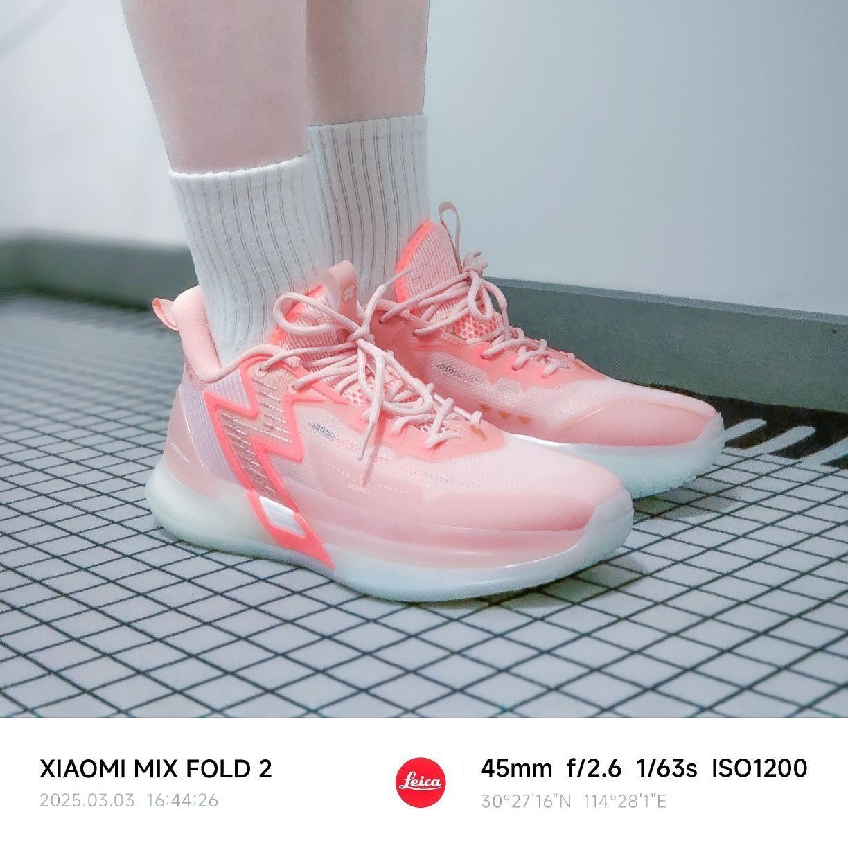 ✨ **嫩桃粉炸街必备!361° BIG3 4.0 PRO篮球鞋实测:颜值与实力双爆表!** ✨