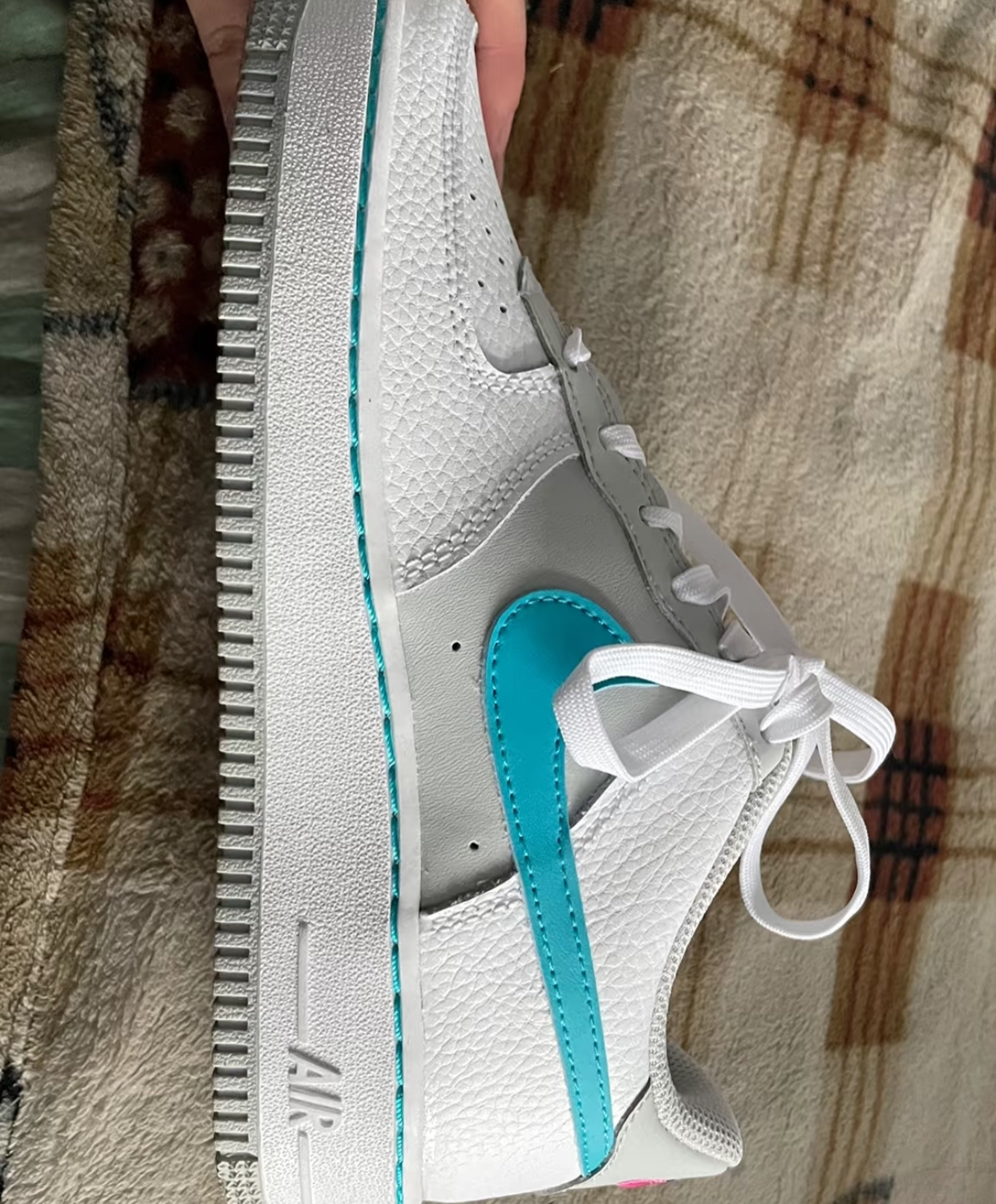 Nike白蓝拼接这配色太靓了吧😍😍😍