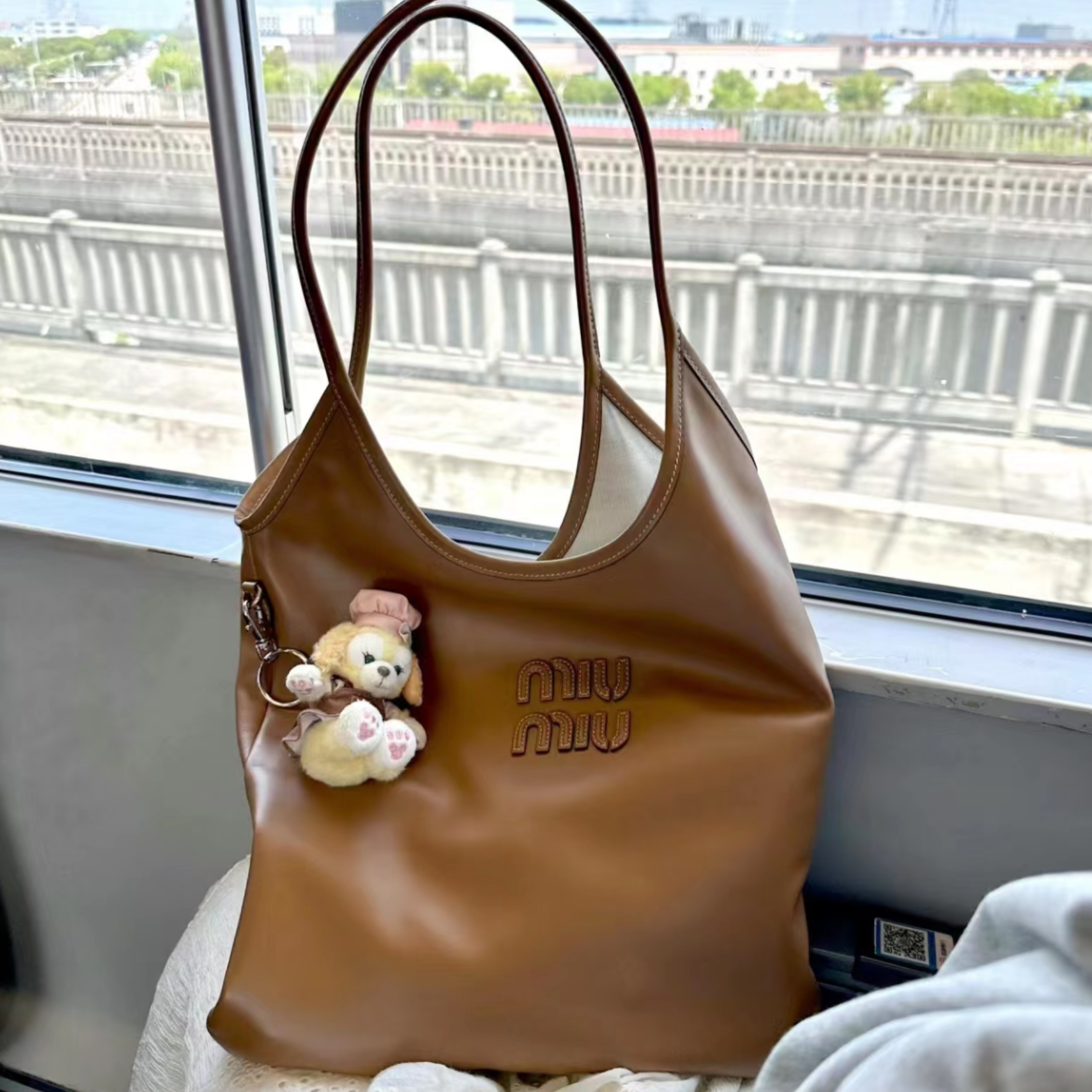 miumiu 打工公主包👸