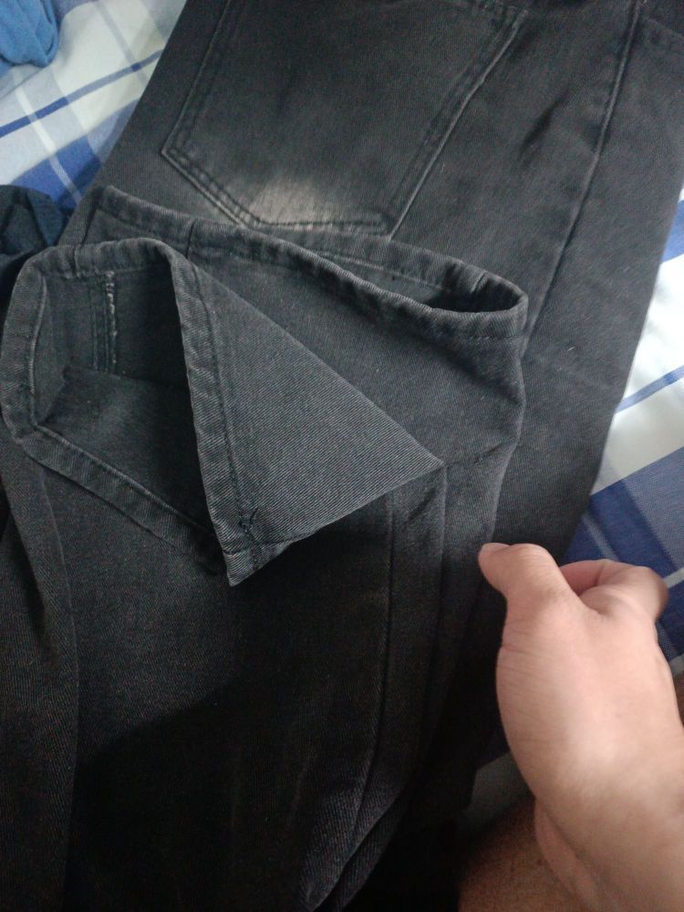 商家发货很快，布料很好，摸起来很舒服，也