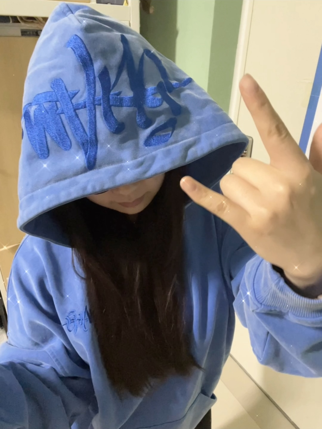 蓝色芥么蟀！！连帽子也芥么cool