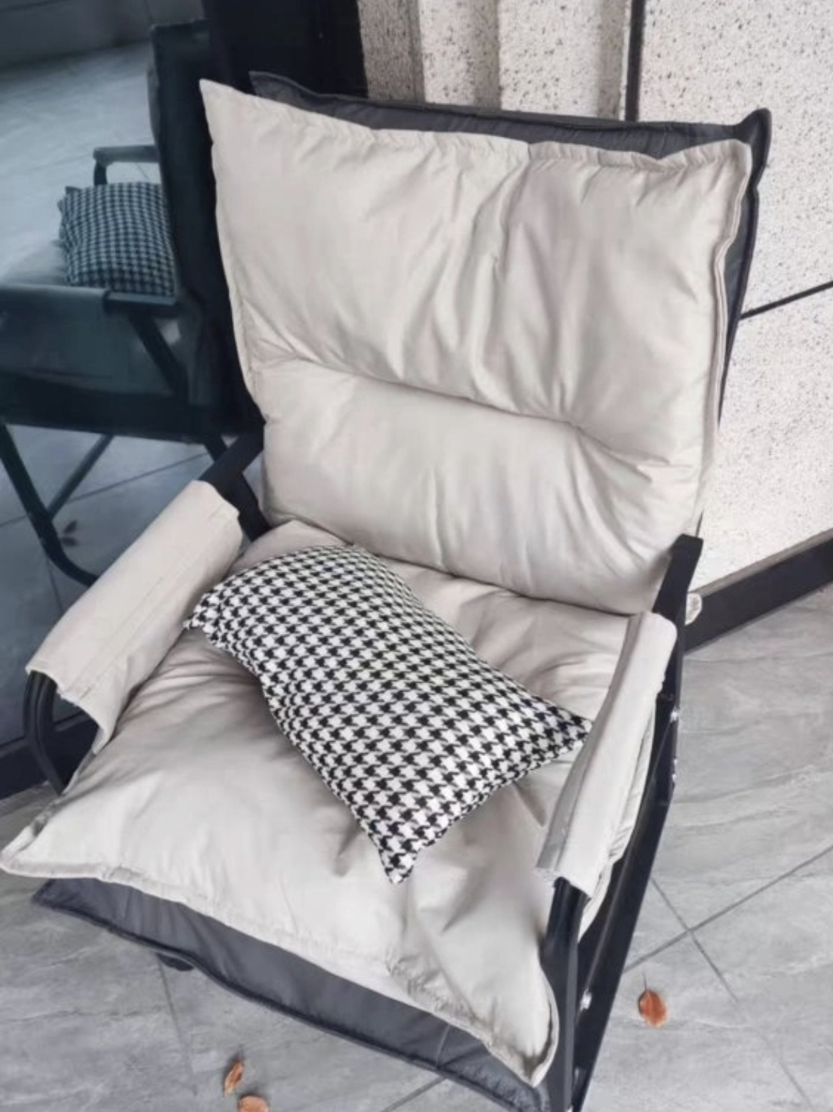 一把舒服的椅子让你在工作中有所倚靠~
