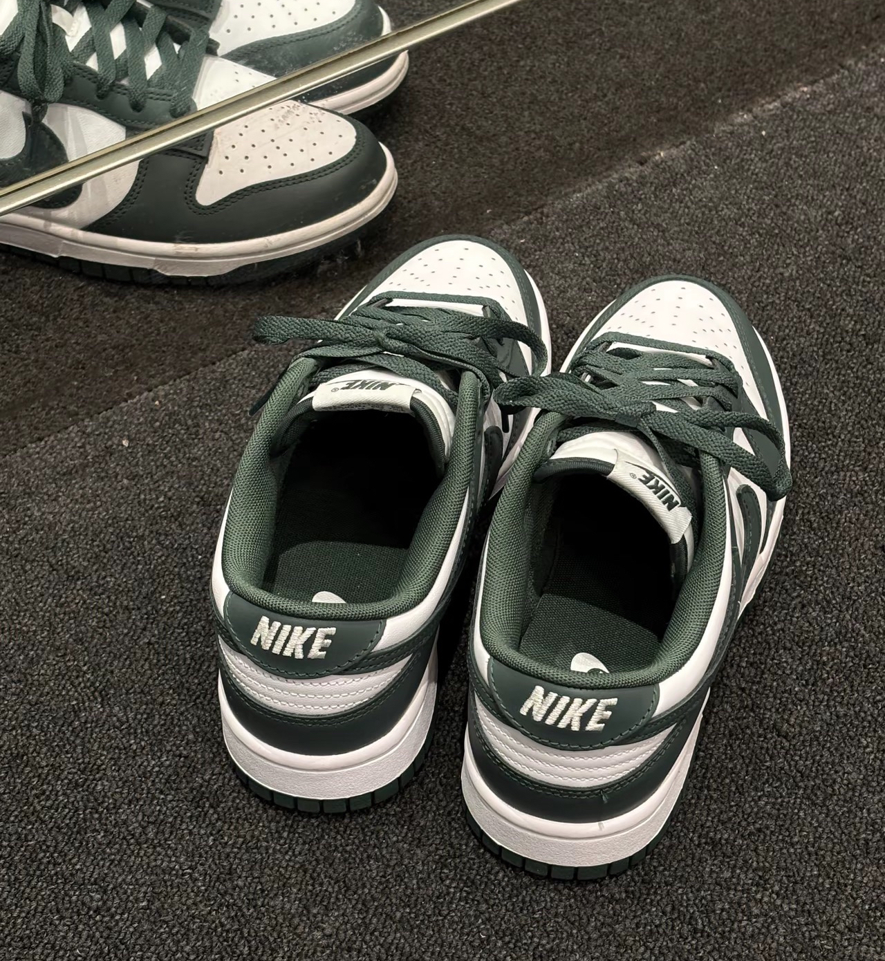 ootd/这双复古绿dunk直接拉满了!