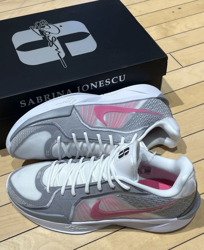 Nike Sabrina 2