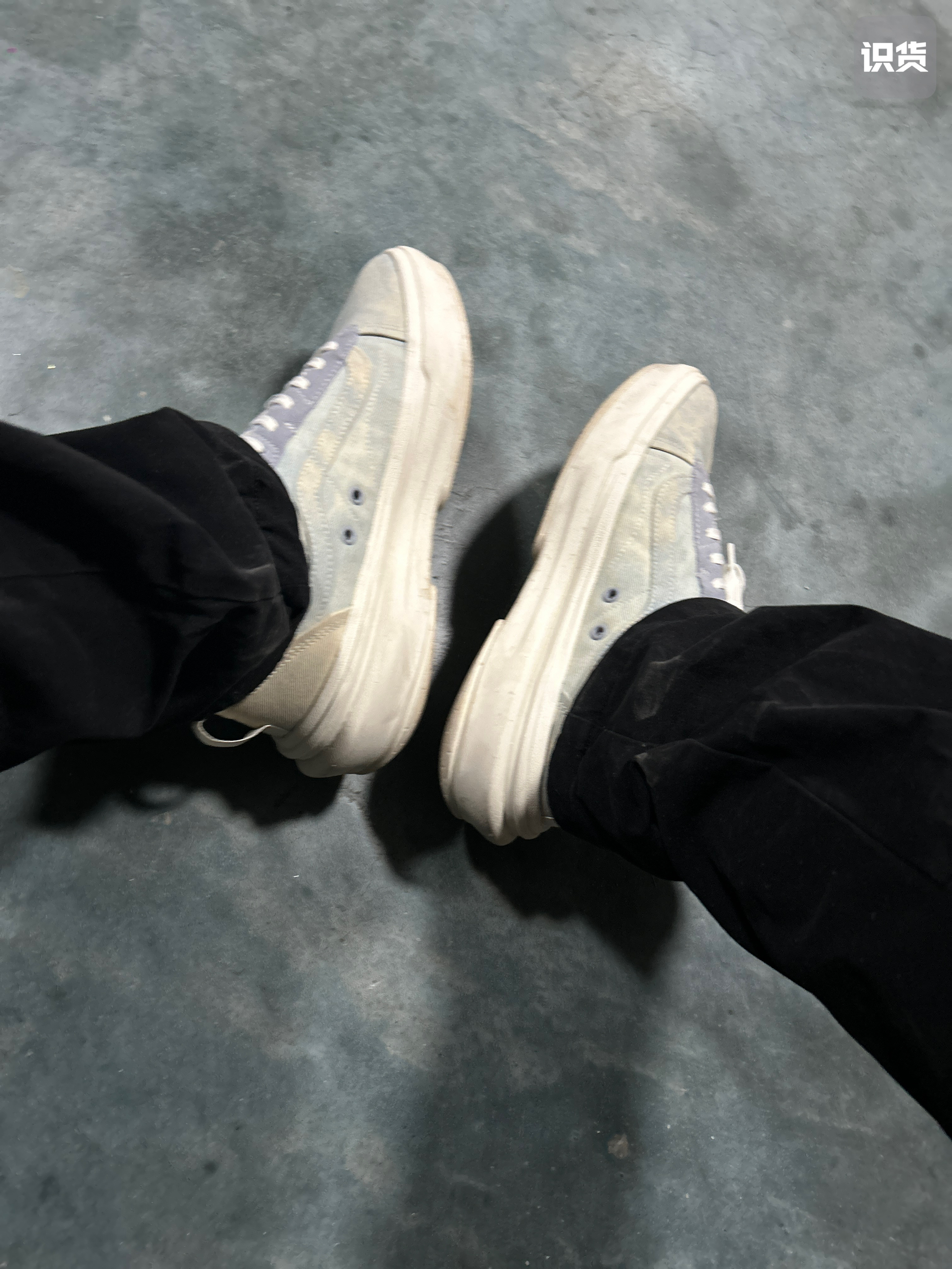 鞋子还挺好的，性价比挺高